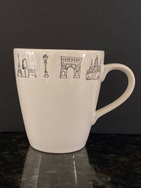 Kiss That Frog 12 fl. oz. Coffee Mug/Iconic Paris Images/Eiffel Tower & More/NEW